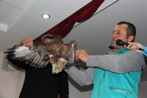 1-bur-öztürk sarıca makü öğrencilerine Lisinia yı anlattı (1)