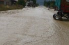 Bereket Köyü’nde bazı evler selden zarar gördü