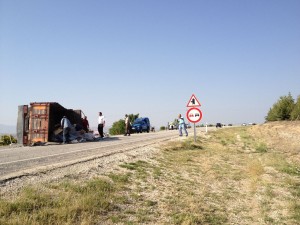 bur-Karamanlıda kaza 1 yaralı (2)