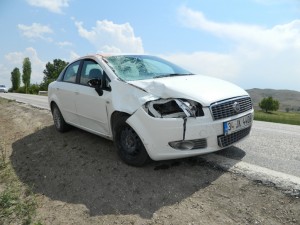 bur-karamanlı da kaza 1 ölü (1)-001
