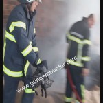 bur-samanlık yangını (1)kedi