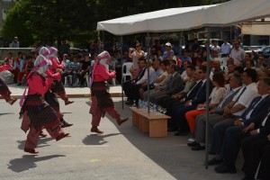 bur-yurt çocuklarından sergi (3)