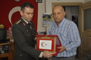 bur-şahit ailesine genelkurmaydan şilt (3)