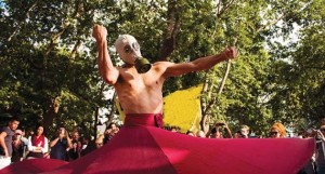 gezinin-danscisi-burdur-golu-icin-dans-etti