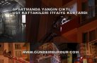 APARTMANIN ELEKTRİK PANOSU YANDI, MAHSUR KALANLARI İTFAİYE KURTARDI