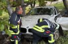 ŞARAMPOLE DÜŞEN OTOMOBİLİN SÜRÜCÜSÜ YARALANDI
