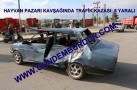 HAYVAN PAZARI KAVŞAĞINDA TRAFİK KAZASI: 5 YARALI