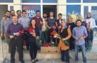 AK GENÇLİK KARANFİL DAĞITTI