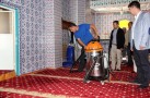 BELEDİYE CAMİ HALILARINI YIKAYACAK